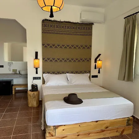 Apart-hotel Armeno 4*