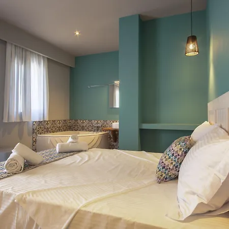 Armeno Lägenhetshotell Marathias