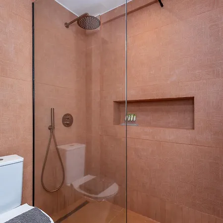 Armeno Aparthotel 4*