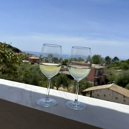 Armeno Apartahotel