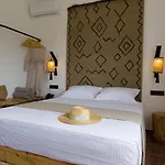 Ξενοδοχείο με διαμερίσματα Armeno 4*