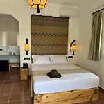 Ξενοδοχείο με διαμερίσματα Armeno 4*