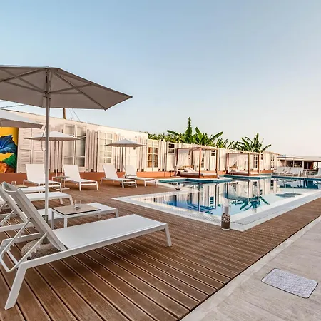 Armeno Aparthotel Marathias