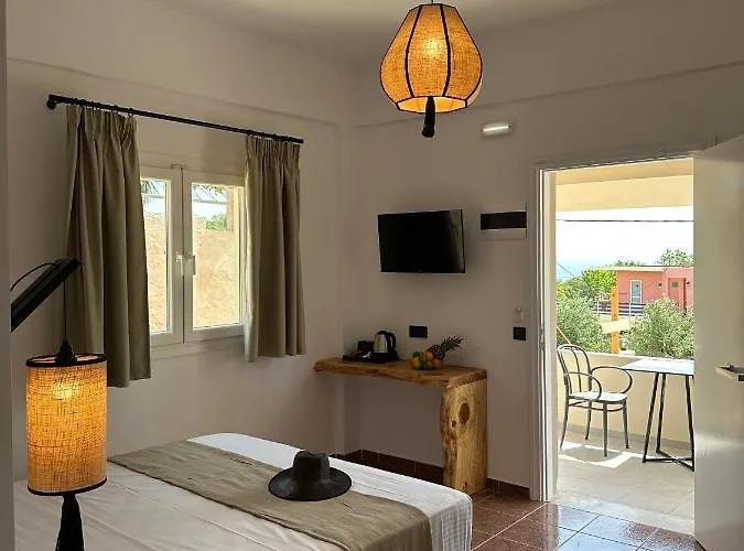 Aparthotel Armeno 4*