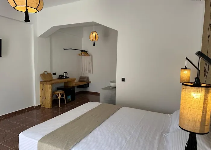 Armeno 4* Marathias