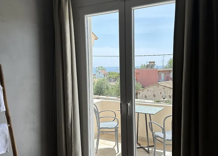 Aparthotel Armeno 4*