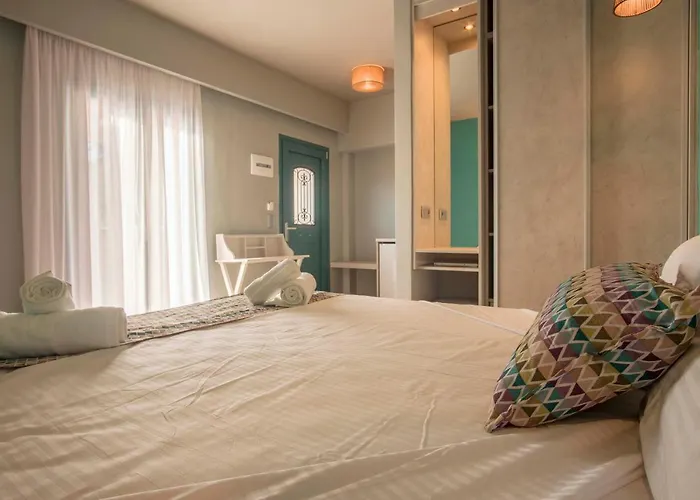 Armeno Aparthotel Marathias